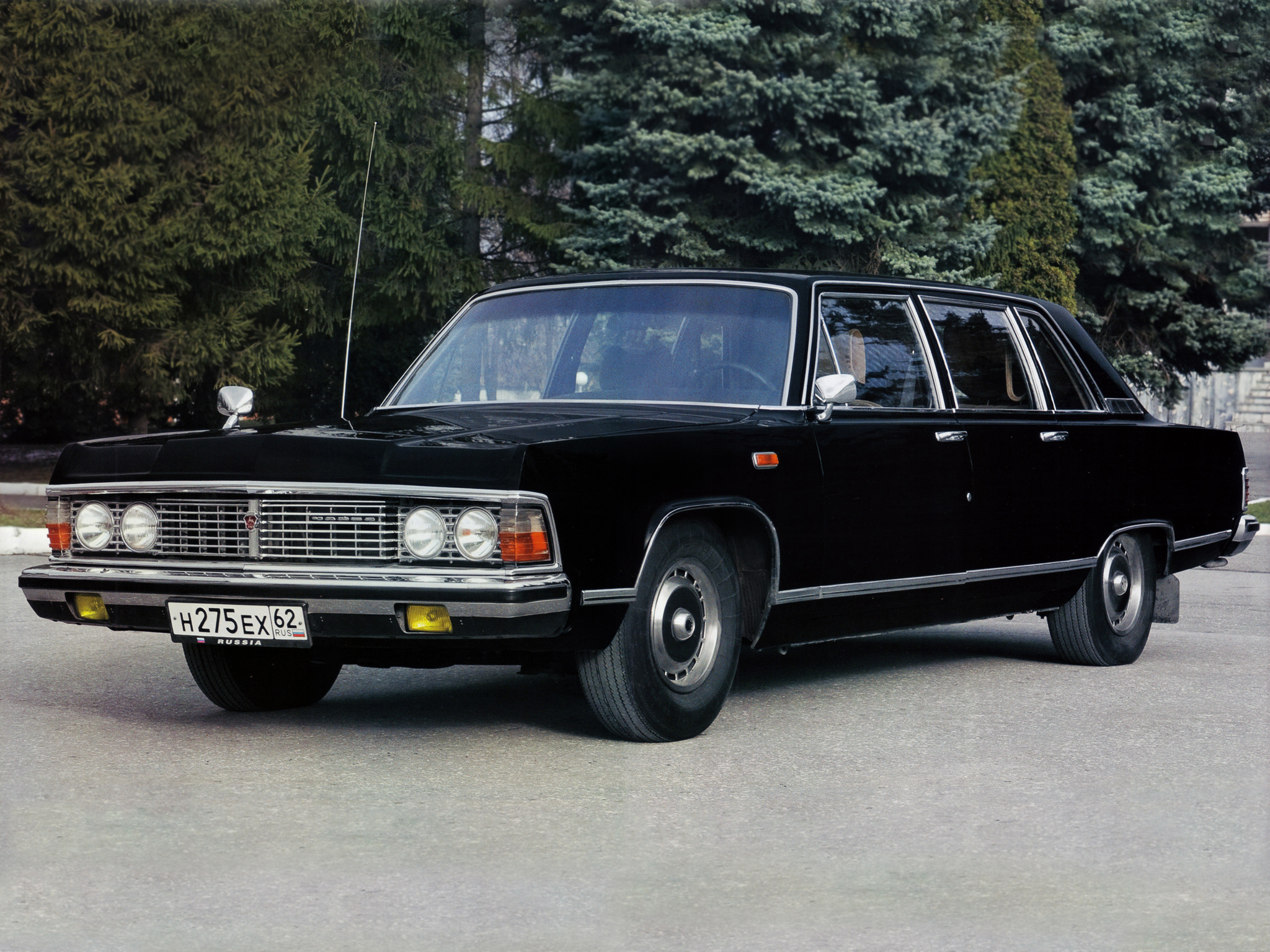 GAZ 14 Chaika Limousine 1977